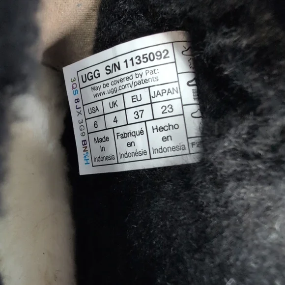 UGG Classic Ultra Mini Platform Boot Women's US 6 Black - Picture 11 of 13